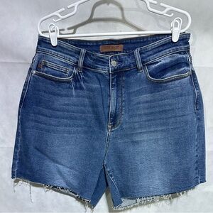 JUDY BLUE Women’s 1XL Plus Blue Jean Denim Cut-Off Shorts Medium Wash 15277 NWOT